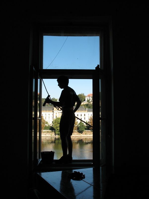Mytí oken Pražské konzervatoře